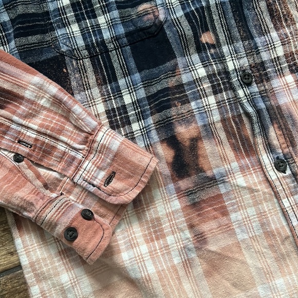 Custom bleach tie-dyed Flannel - Picture 3 of 8
